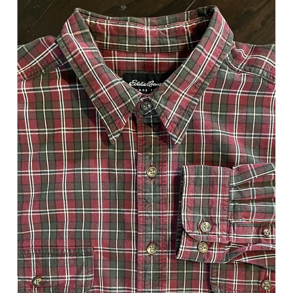 Eddie Bauer Flannel Button Down Shirt Men XL Red Green Plaid Long Sleeve Pockets